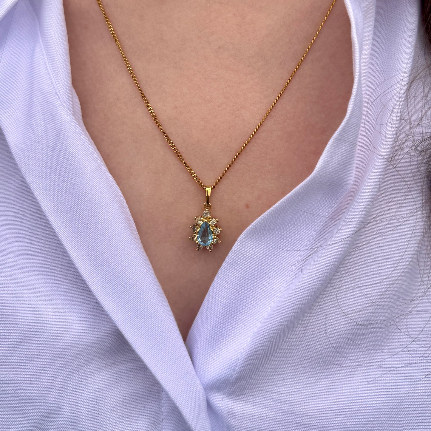 VINTAGE GOLD & BLUE CHRYSTAL NECKLACE