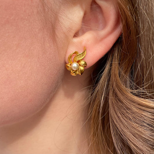 VINTAGE GOLD FLORAL PEARL EARRINGS